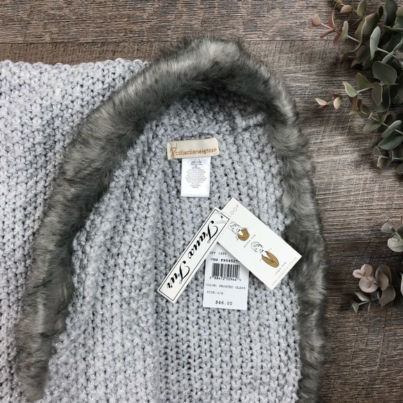 Collectioneighteen NWT Gray FauxFur Infinity - Picture 4 of 4